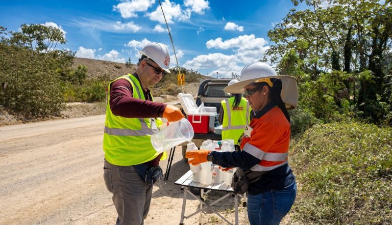 Barrick Pueblo Viejo realiza la jornada 49 de los monitoreos ambientales participativos junto a comunidades e INTEC