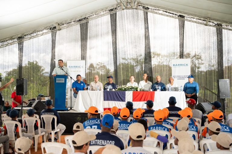 Barrick Pueblo Viejo, MLB y Astros de Houston inauguran el tercer torneo de béisbol juvenil