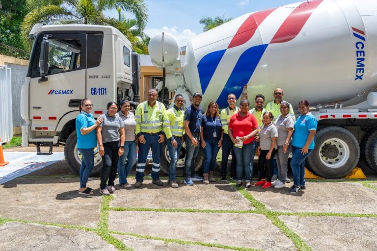 Barrick Pueblo Viejo y Cemex se unen para promover la seguridad vial en comunidades de Sánchez Ramírez